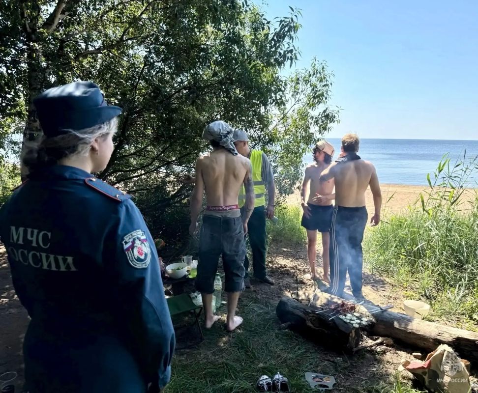 Сотрудники #МЧС_Петербурга регулярно проводят профилактические рейды по безопасности и профилактике несчастных случаев на водных объектах Сотрудники #МЧС_Петербурга регулярно проводят профилактические рейды по безопасности и профилактике несчастных случаев на водных объектах
