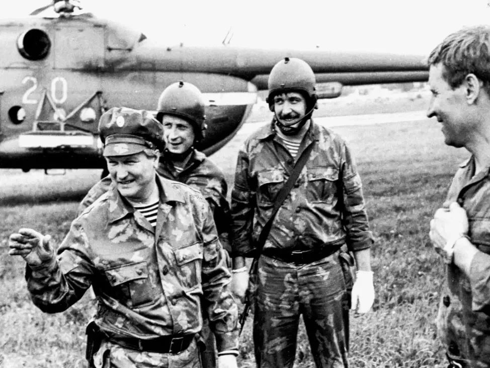 Александр Коц: ВЕЧЕРНИЙ ЗВОН:. день рождения уходящего дня