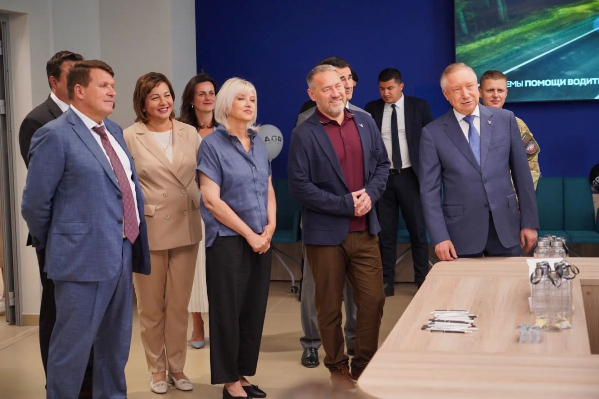 Александр Беглов: На Краснопутиловской улице открылся карьерный центр «Работа молодёжи России» Александр Беглов: На Краснопутиловской улице открылся карьерный центр «Работа молодёжи России»