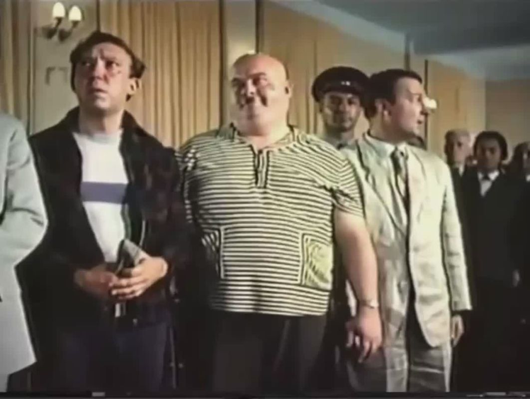 Бывшему заместителю министра обороны обороны Сергея Шойгу - Павлу Попову, осужденному за коррупцию, снизили срок наказания с 19 до 10 лет колонии строгого режима