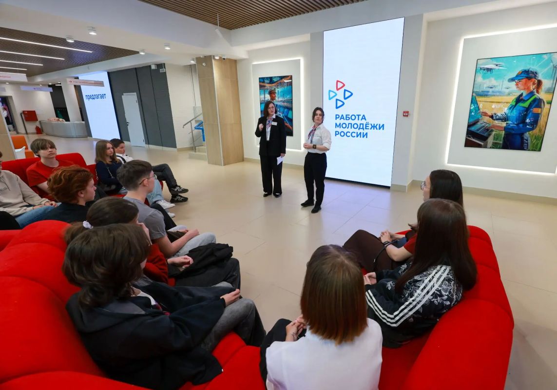 Александр Беглов: В Петербурге открылся первый Кадровый центр «Работа молодёжи России» – площадка полного цикла от профориентации до трудоустройства