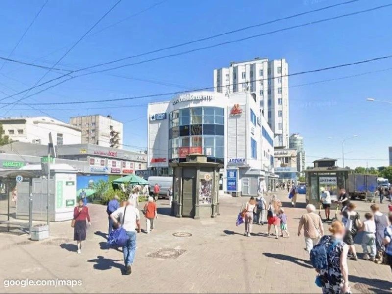 Возле «Приморской» могут частично демонтировать еще один торговый центр