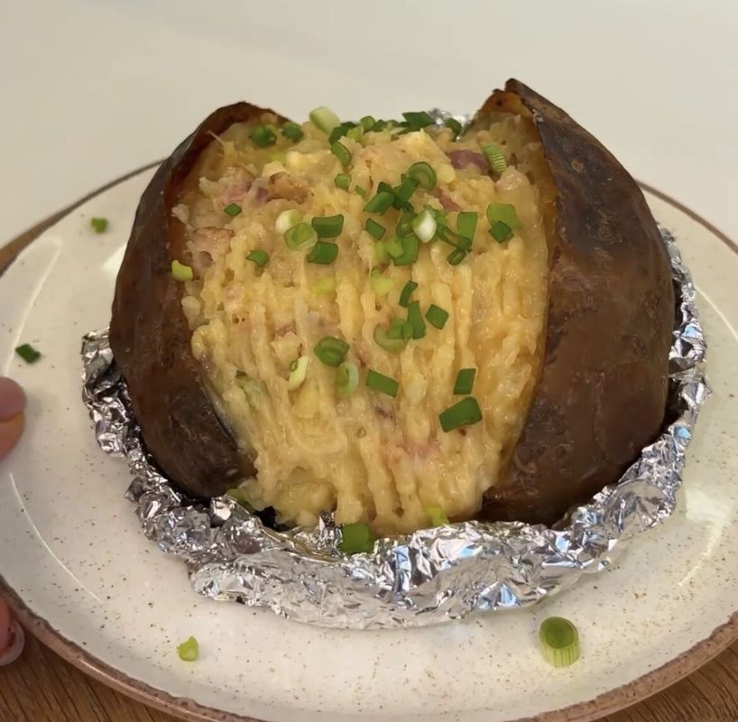 Вкусная картошка-бомба: рецепт, который займет всего 20 минут