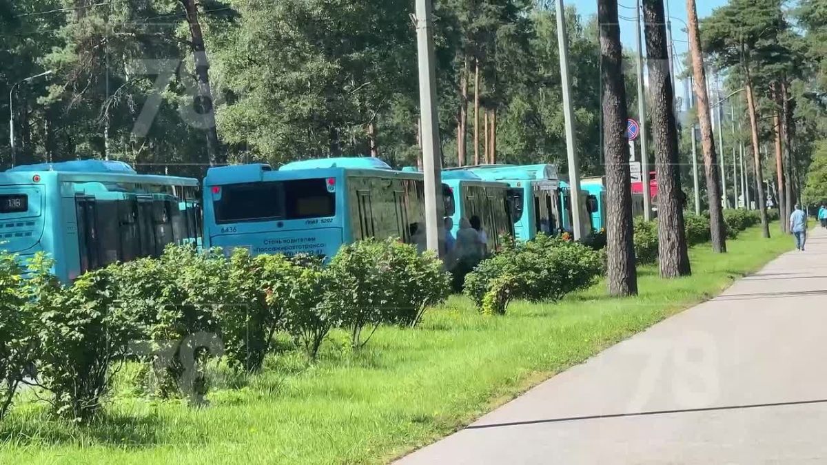 Пробка образовалась после ДТП в Калининском районе