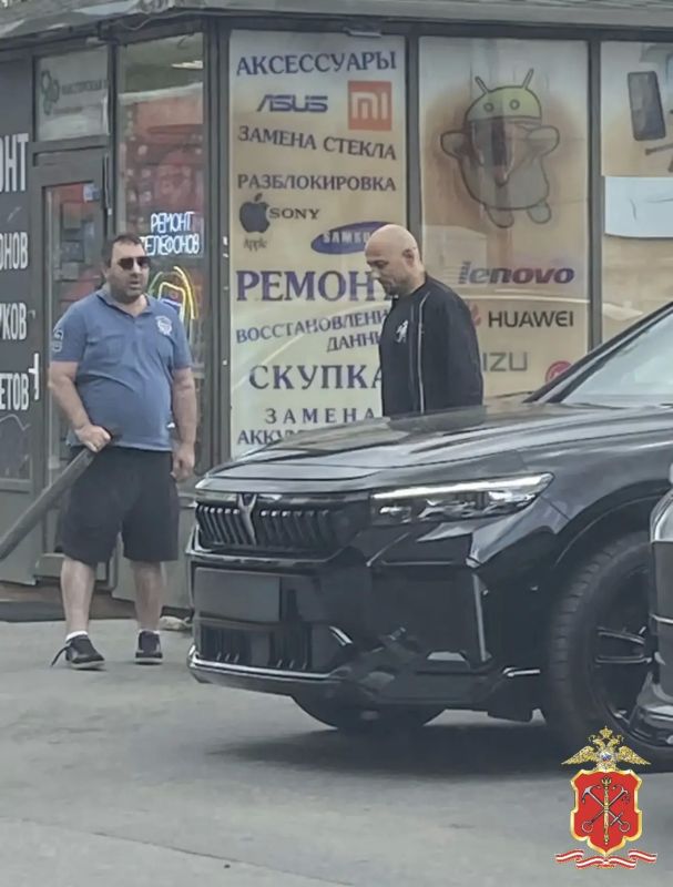 Полицейские задержали мужчину, напавшего с битой на оппонента из-за парковочного места Полицейские задержали мужчину, напавшего с битой на оппонента из-за парковочного места