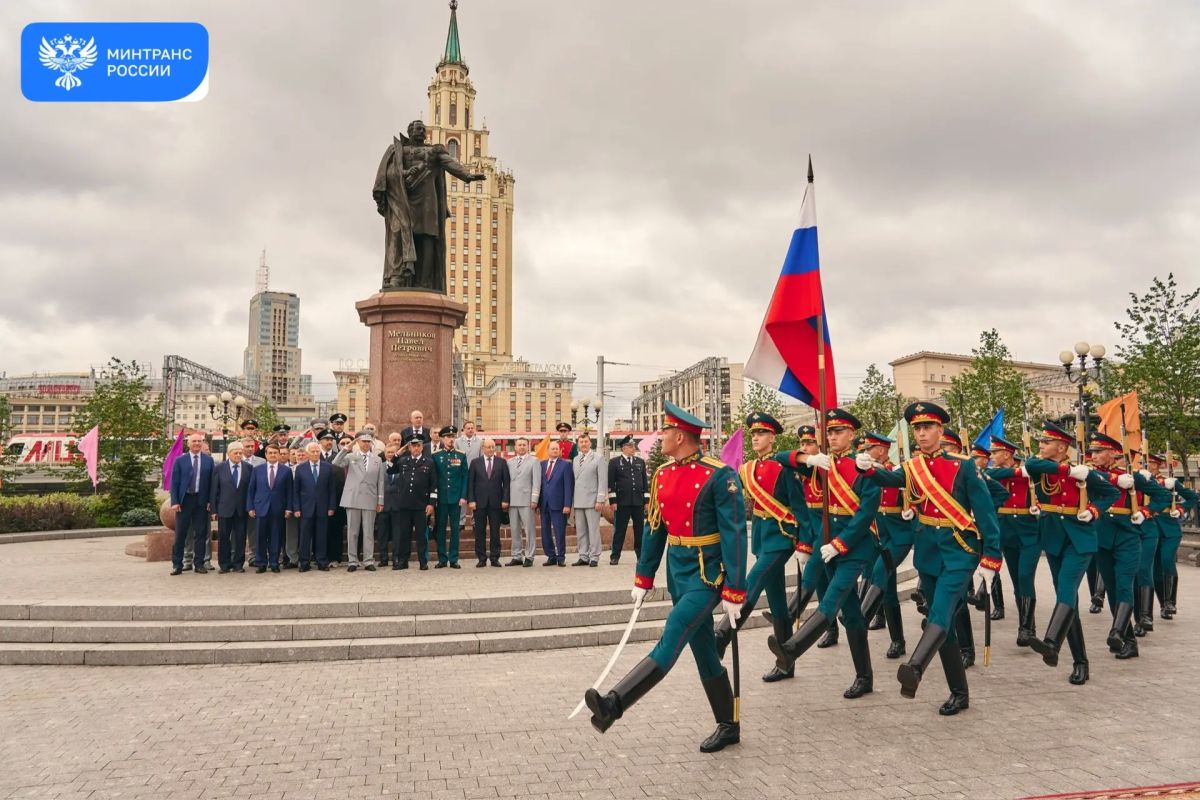 В преддверии Дня железнодорожника в Москве почтили память первого Министра путей сообщения Российской империи Павла Мельникова В преддверии Дня железнодорожника в Москве почтили память первого Министра путей сообщения Российской империи Павла Мельникова