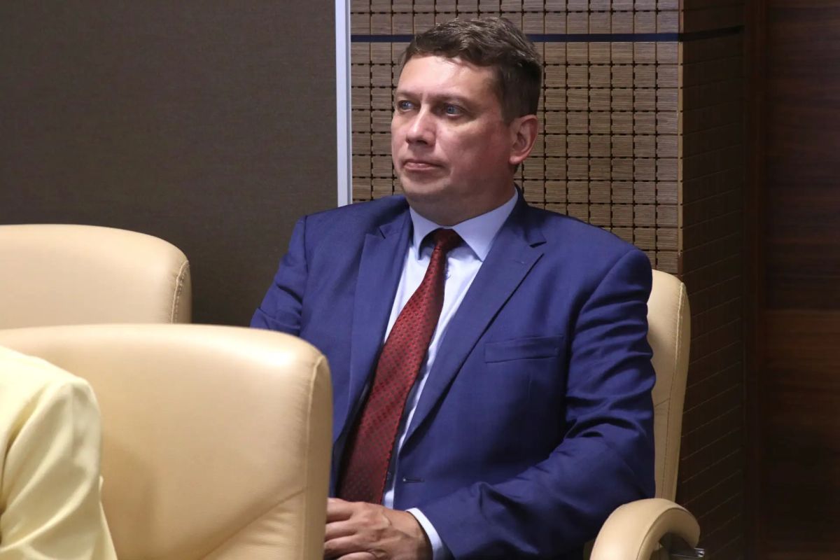 Председатель ЦИК России Элла Александровна Памфилова обсудила с избирательными комиссиями Санкт-Петербурга подготовку к Единому дню голосования Председатель ЦИК России Элла Александровна Памфилова обсудила с избирательными комиссиями Санкт-Петербурга подготовку к Единому дню голосования