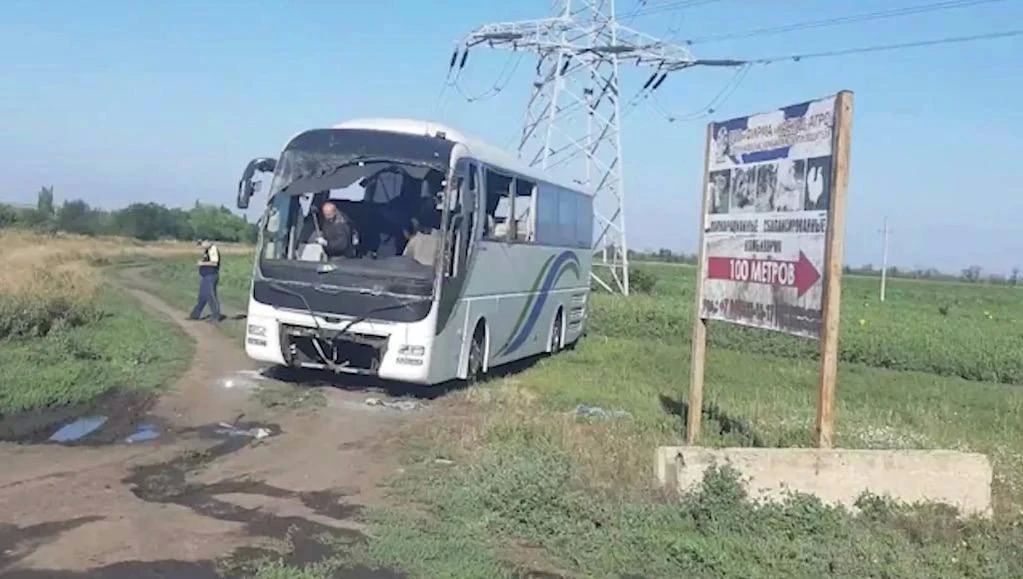 Украинские террористы атаковали автобус на маршруте Краснодар-Донецк
