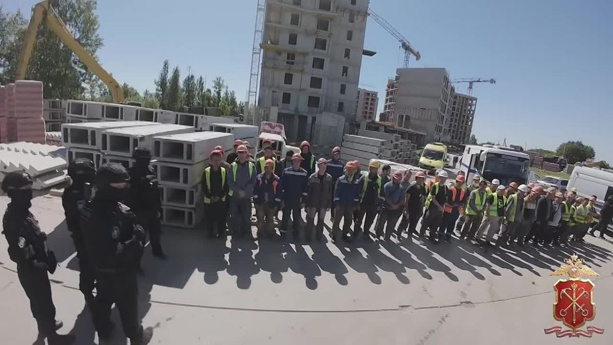 В Пушкине полиция ловила нелегальных мигрантов