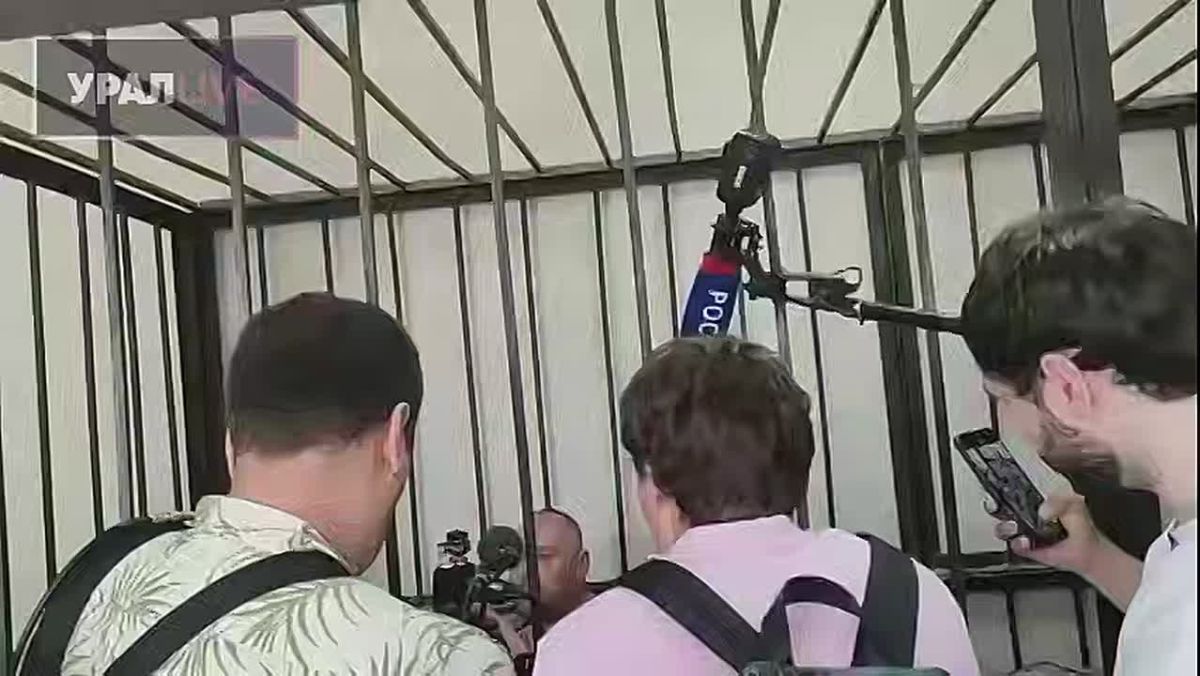 «Вы раскачали ситуацию»: Избивший учёного Александр Реверук пообщался с журналистами