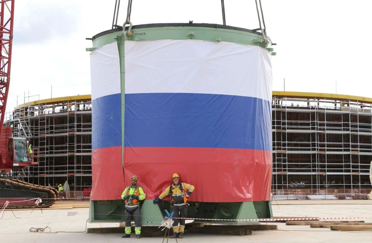 На Ленинградской АЭС-2 установили «ловушку расплава» На Ленинградской АЭС-2 установили «ловушку расплава»