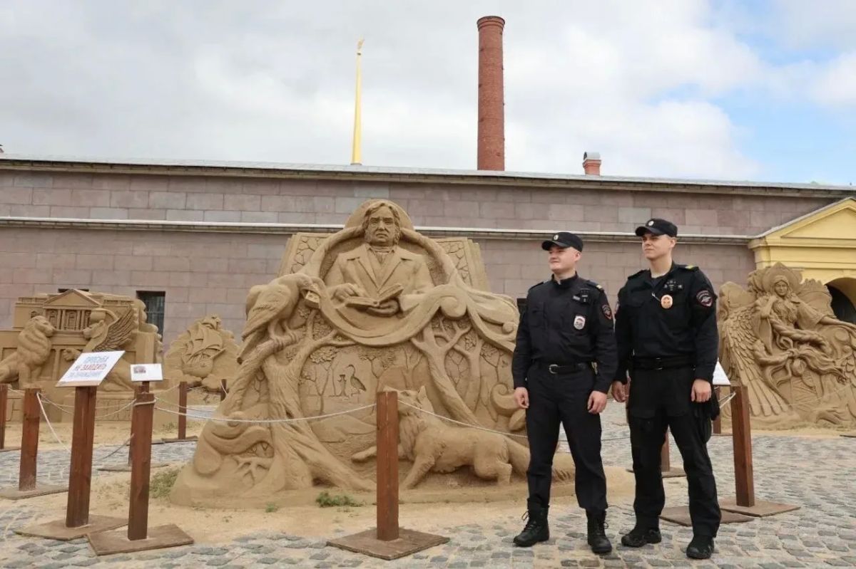 Друзья, сегодня рубрика #ИсториясГеографией посетила СанктПетербург — город, где искусство оживает в каждой детали Друзья, сегодня рубрика #ИсториясГеографией посетила СанктПетербург — город, где искусство оживает в каждой детали