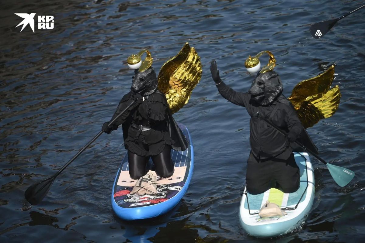 В Петербурге прошел фестиваль сапов «Фонтанка SUP» В Петербурге прошел фестиваль сапов «Фонтанка SUP»