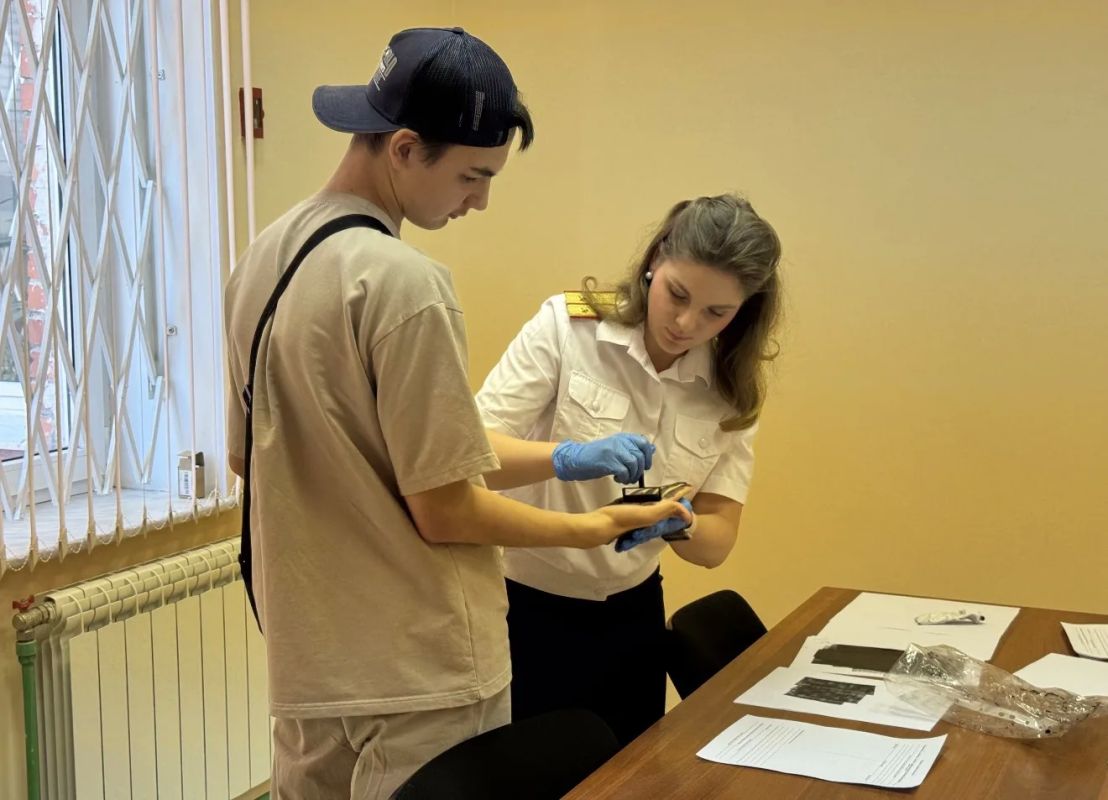 Во Фрунзенском районе Петербурга прошла встреча подростков со следователями Во Фрунзенском районе Петербурга прошла встреча подростков со следователями