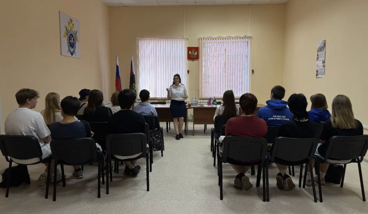 Во Фрунзенском районе Петербурга прошла встреча подростков со следователями Во Фрунзенском районе Петербурга прошла встреча подростков со следователями