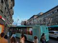 Автобус 191 врезался в дом у метро «Петроградская» – очевидец прислал фото