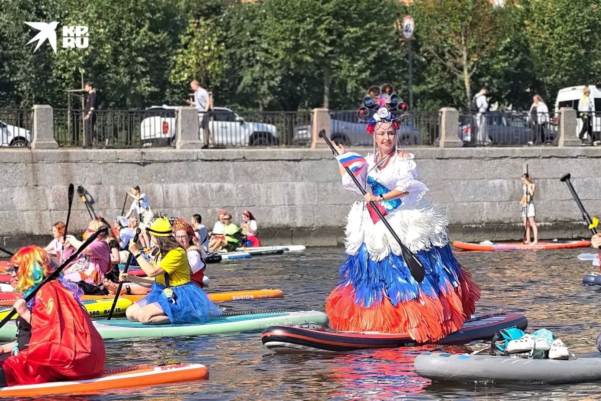 В Петербурге прошел фестиваль сапов «Фонтанка SUP» В Петербурге прошел фестиваль сапов «Фонтанка SUP»