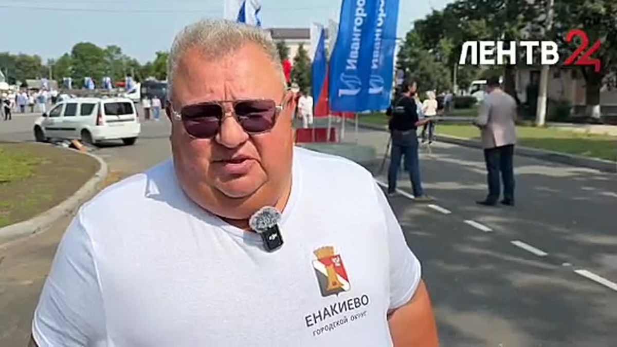 Ленинградская область продолжает принимать поздравления с 99-м днём рождения