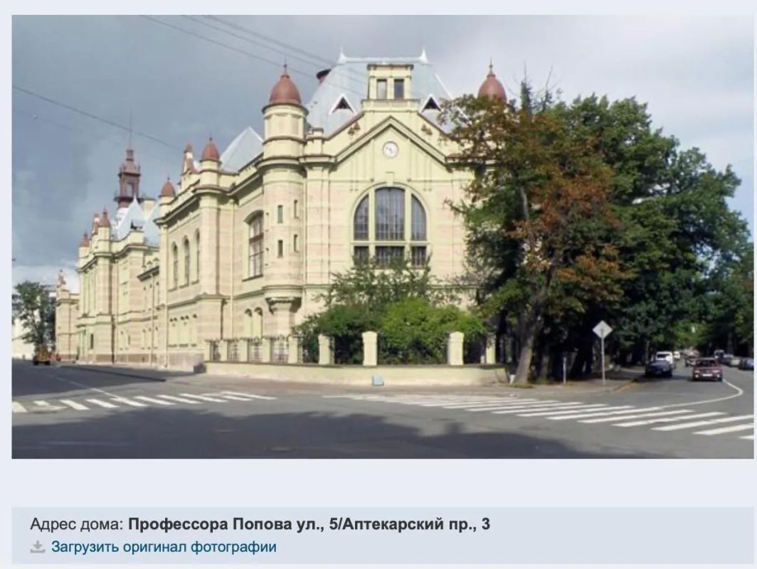 Андрей Медведев: в тюрьме народов Российской империи было так ужасно, что пришлось в 1903 году построить здание Электротехнического Института Императора Александра III / чем там занимались угнетенные студенты и не...