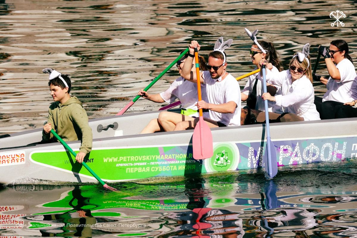 В Петербурге прошёл международный фестиваль сапсёрфинга «Фонтанка SUP»