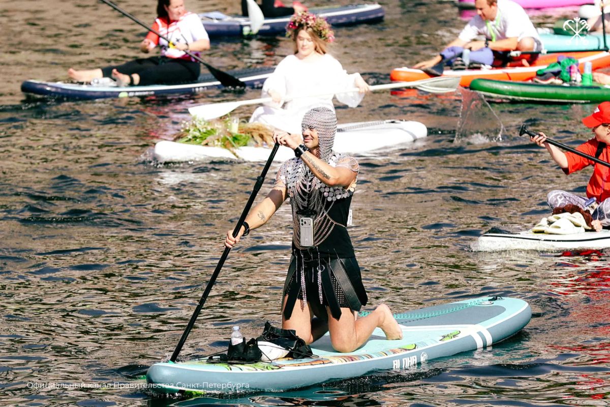 В Петербурге прошёл международный фестиваль сапсёрфинга «Фонтанка SUP» В Петербурге прошёл международный фестиваль сапсёрфинга «Фонтанка SUP»