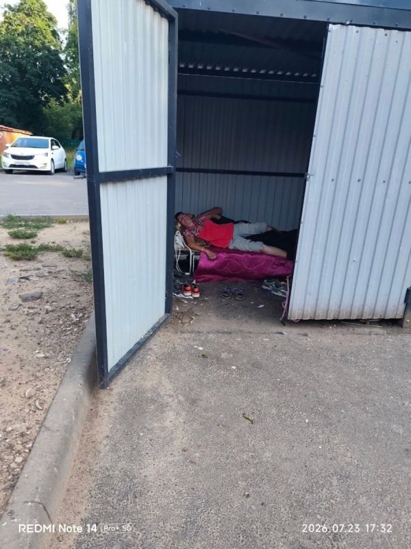 Рейдерский захват помойки: казанские коммунальщики капитулировали перед бомжами Рейдерский захват помойки: казанские коммунальщики капитулировали перед бомжами