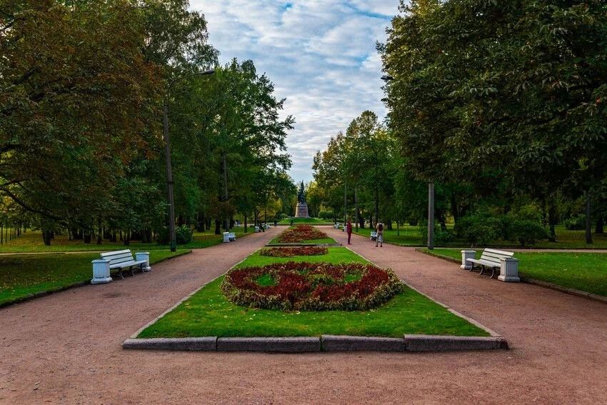 Парк "Екатерингоф" в Петербурге полностью обновят за пять лет