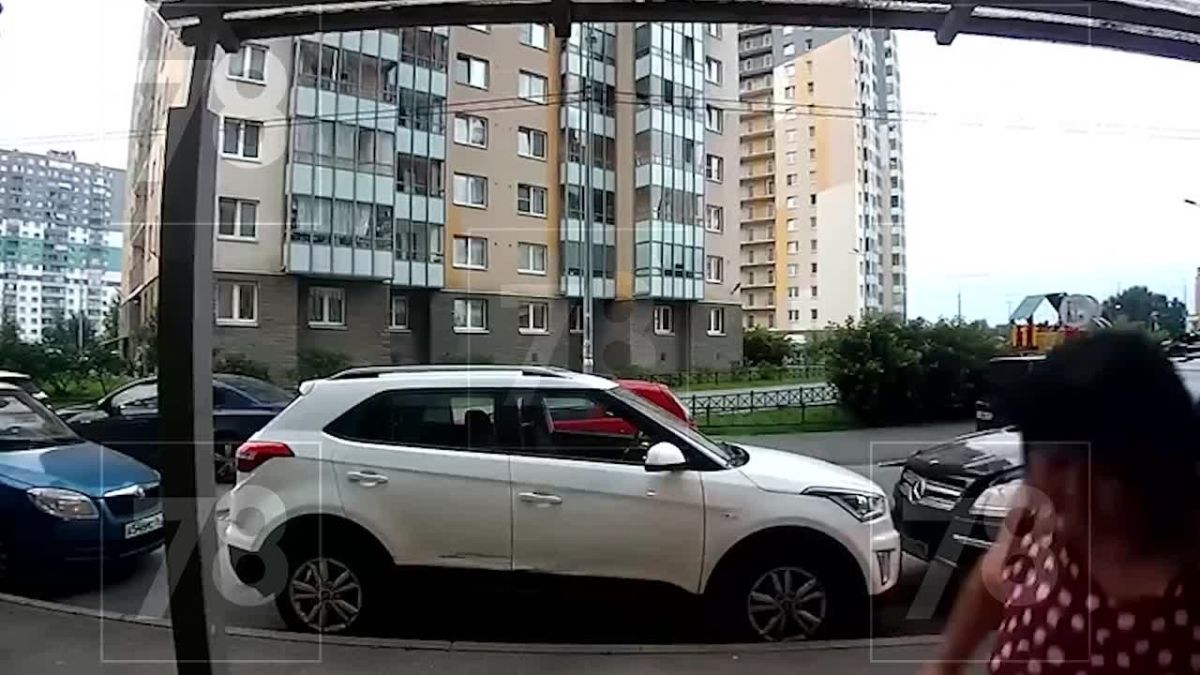 Бывший детдомовец и активист Яблочник обвинил соседей в избиении