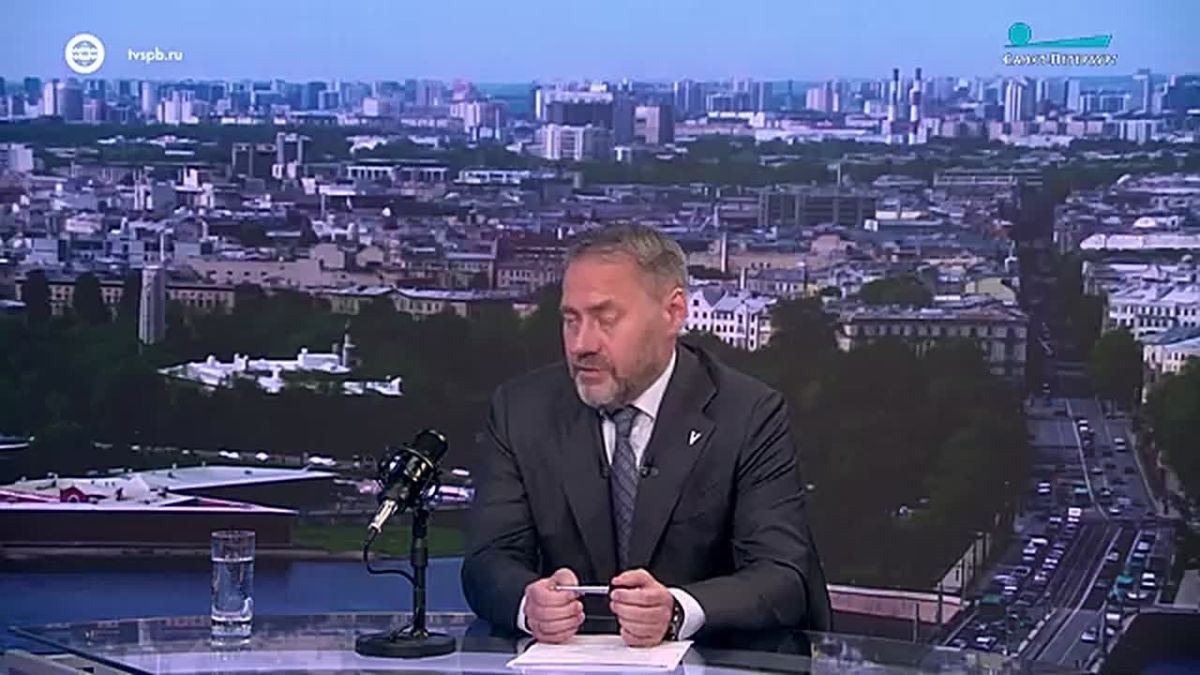 Председатель Законодательного собрания Санкт-Петербурга Александр Бельский рассказал о новых ГОСТах работы светофоров