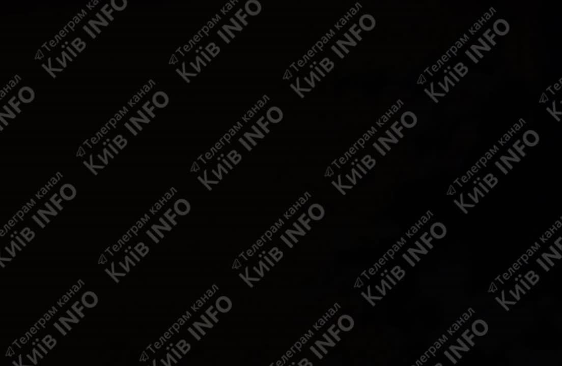 В Киеве мощные взрывы.
.
Украинские мониторинговые паблики сообщают о пуске первой волны ракет — десяток «баллистики» и гиперзвуковых «Цирконов»