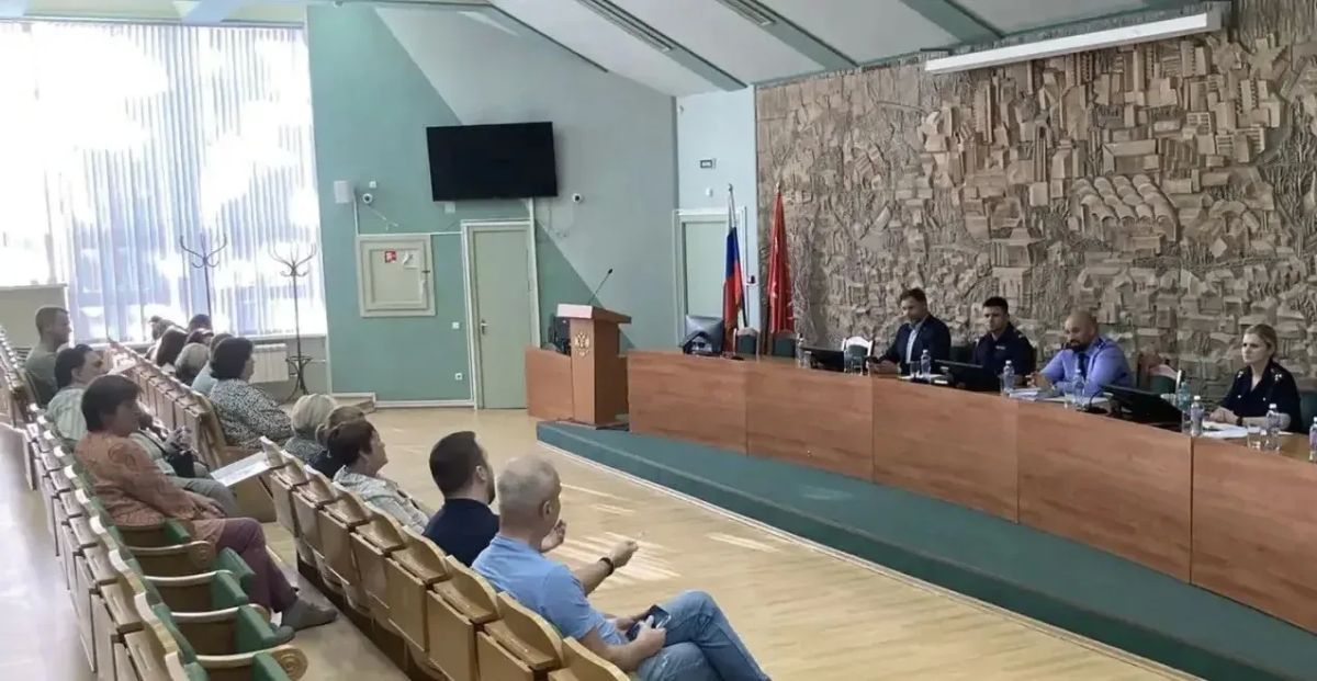 Исполняющий обязанности руководителя ГСУ СК РФ по Санкт-Петербургу провел выездной тематический прием граждан Исполняющий обязанности руководителя ГСУ СК РФ по Санкт-Петербургу провел выездной тематический прием граждан