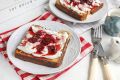 Сладкие гренки с творогом и клубничным вареньем: Нежное угощение для любого времени дня
