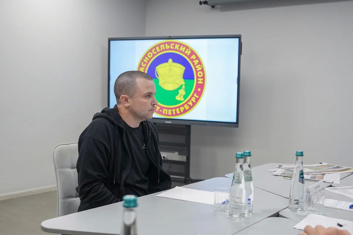 Председатель Законодательного Собрания Александр Бельский провёл приём граждан в Красносельском районе Председатель Законодательного Собрания Александр Бельский провёл приём граждан в Красносельском районе