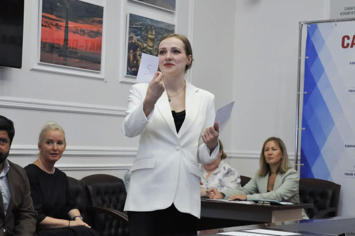 Определен порядок размещения эмблем и наименований избирательных объединений в избирательном бюллетене для голосования по единому избирательному округу на выборах депутатов Законодательного Собрания Санкт-Петербурга восьмого... Определен порядок размещения эмблем и наименований избирательных объединений в избирательном бюллетене для голосования по единому избирательному округу на выборах депутатов Законодательного Собрания Санкт-Петербурга восьмого...