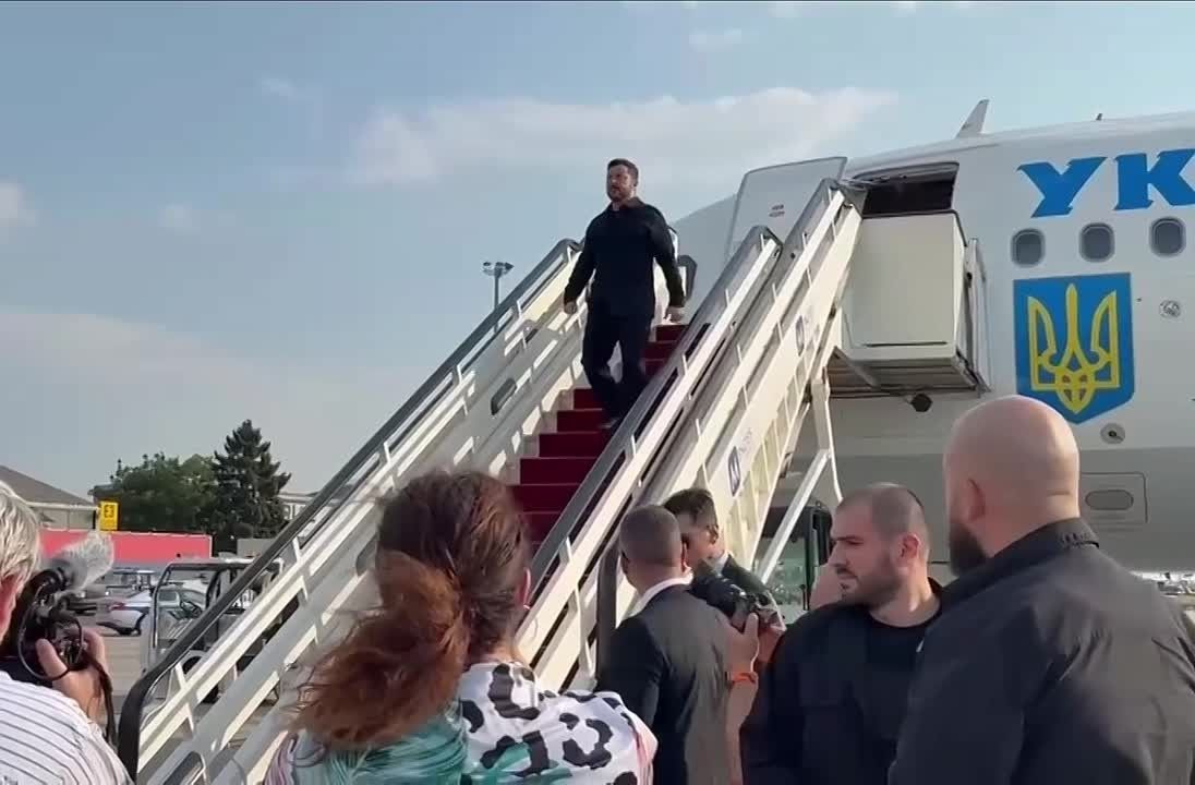 «Вучич хочет сделать вид, что никогда Украину не забывал» — эксперт рассказал, зачем Зеленский прилетел в Сербию