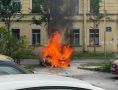 На Пудожской улице полностью сгорела легковушка