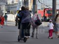 Самокаты в Петербурге превращаются в «общественную маршрутку»