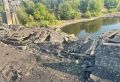 Результат удара по автомобильному мосту в районе Старокраматорского машиностроительного завода