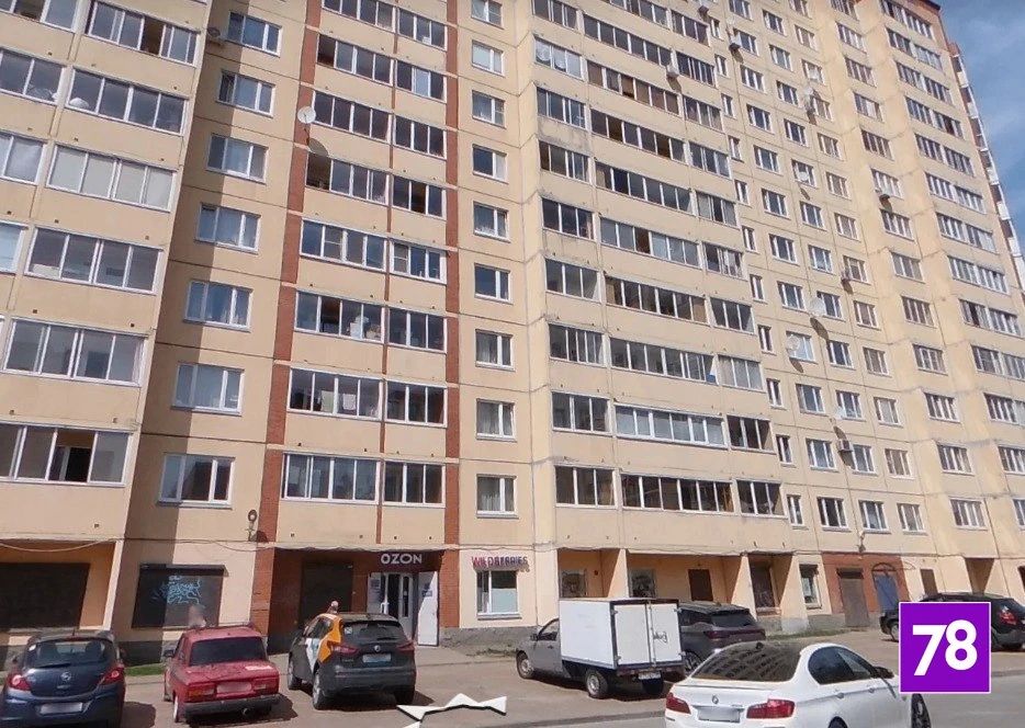 42 человека эвакуировали из жилого дома из-за пожара в пункте выдачи маркетплейса