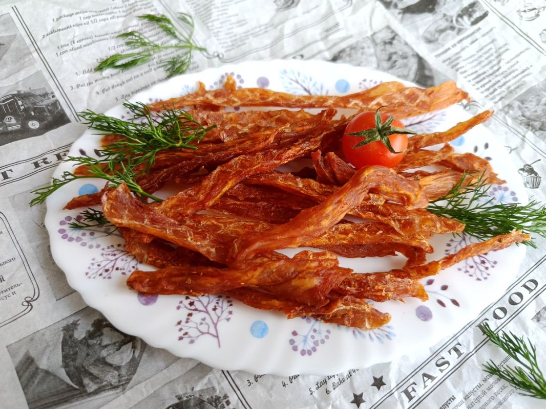 Острые куриные джерки по-азиатски: пикантная закуска для настоящих гурманов