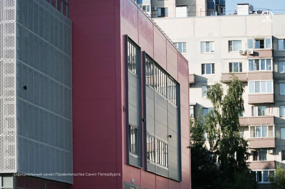 Уже в следующем году на Шлиссельбургском проспекте откроется новый современный спортивный комплекс Уже в следующем году на Шлиссельбургском проспекте откроется новый современный спортивный комплекс