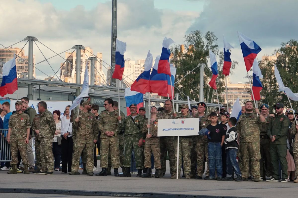 Александр Беглов: На Крестовском острове сегодня проходят мероприятия ко Дню физкультурника – спортивный праздник начался с большого парада Александр Беглов: На Крестовском острове сегодня проходят мероприятия ко Дню физкультурника – спортивный праздник начался с большого парада
