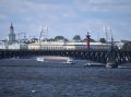 Ростральные колонны зажгли в честь Дня окончания Ленинградской битвы