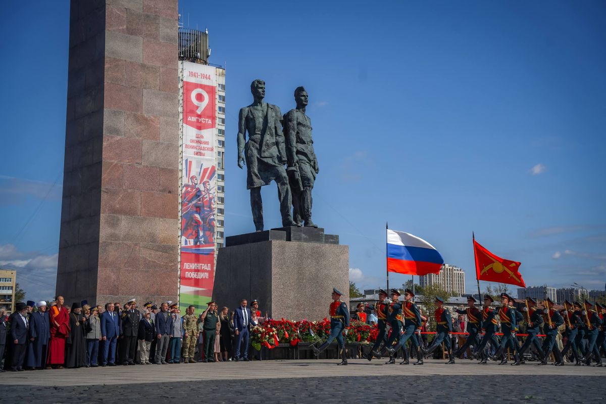 Делегация Росгвардии почтила память защитников Ленинграда Делегация Росгвардии почтила память защитников Ленинграда