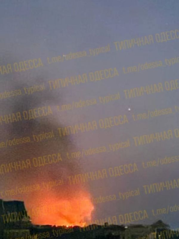 Удары, предварительно, нанесены по Одесскому порту, порту Ильичёвска, объектам энергетики в Одессе и по цели в районе переправы в Маяках Одесской области Удары, предварительно, нанесены по Одесскому порту, порту Ильичёвска, объектам энергетики в Одессе и по цели в районе переправы в Маяках Одесской области