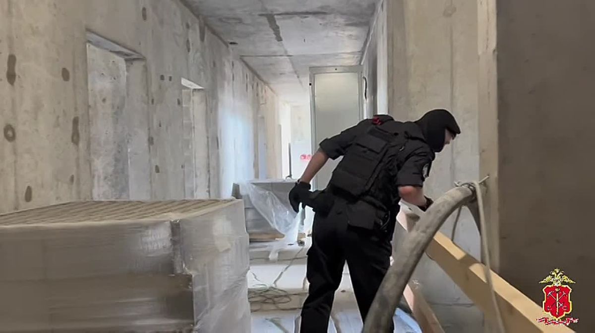 13 мигрантам, которые работали на стройках в Ленобласти, придется отправиться домой после проверок полиции