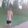 Пьяный весельчак в трусах переплыл Чёрное озеро, ворвался в Приоратский дворец и устроил там археологический квест