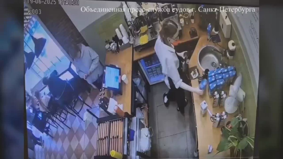 Драка за стул и звание настоящей петербурженки