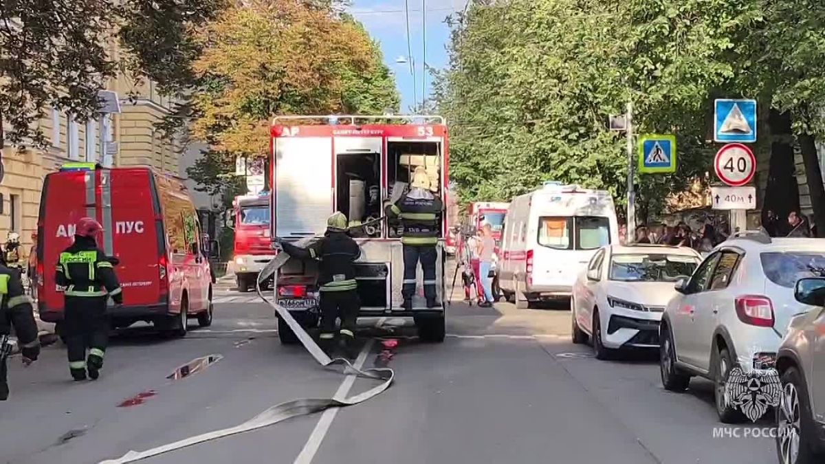 Возгорание в ДК «Выборгский» локализовали в 19:06