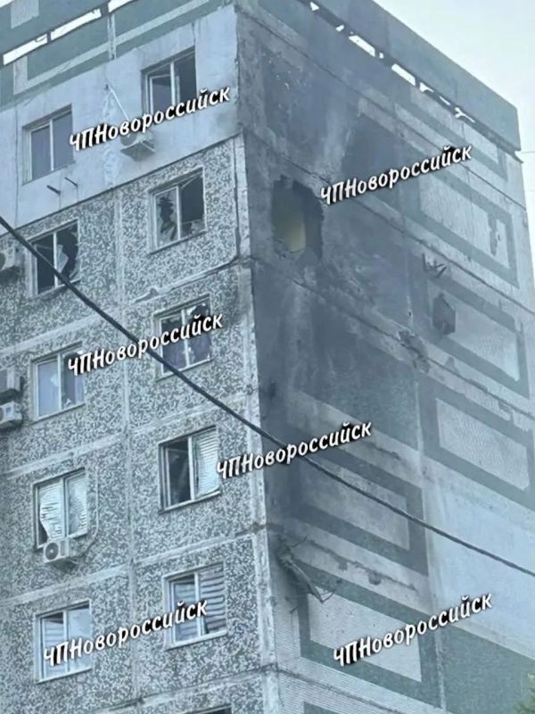 Удары по Новороссийску. Всю ночь в российских регионах расчеты ПВО отражали атаку нескольких сотен БЛА Удары по Новороссийску. Всю ночь в российских регионах расчеты ПВО отражали атаку нескольких сотен БЛА